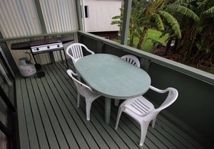 Treehouse - Whanarua Bay Cottages