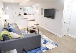 Trendy Apt in Bloomingdale - Parking