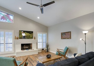 Trendy Phoenix Home w/ Pool - Walk to Lookout Mtn!