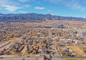 Trendy Urban Neighborhood & Dog-Friendly Downtown