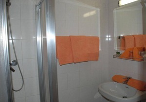 Triple room, balcony, lake view OST - Pension Agnes