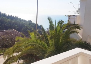 Triple studio apartment with sea view private balcony, kitchenette.