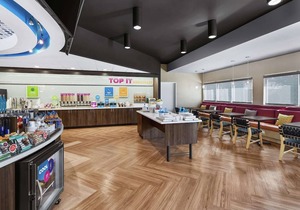 Tru By Hilton Savannah Midtown Ga