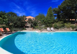 TUSCAN FANTASY/POOL/GARDENS-ALL EXC YOURS-SLEEPS 14/HOT SPRINGS-WALK TO VILLAGE