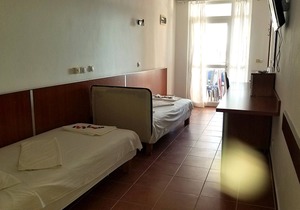 Twin room with sea and Long Beach view terrace