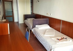 Twin room with sea and Long Beach view terrace