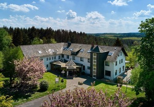 Twin Shower/WC, TV - Landhotel Karrenberg
