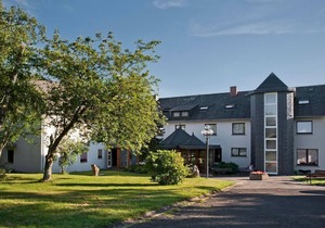 Twin Shower/WC, TV - Landhotel Karrenberg