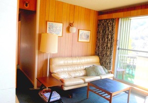 Two bedroom Unit with Amazing Mountain Views