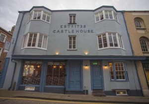 Ty Castell
