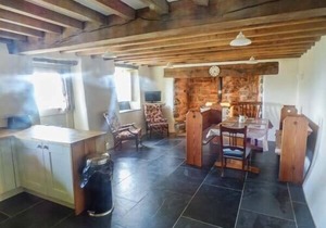 Tyn Llwyn, LLANELLTYD