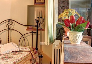Typical rustic apartment in the heart of Tuscany, Chianti area, Florence.