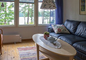 Typical Swedish cottage, only 20 m from the lake Lilla Sinnern.