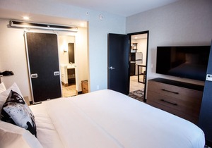 Unique Design, King Bed-Free Wifi-Let Hotel Rock Lititz Deliver a VIP Experience