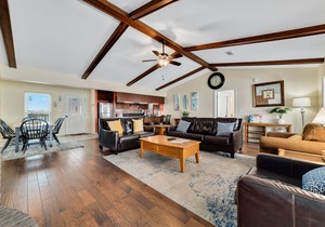 UNIQUE GULF FRONT CONDO, CONVENIENT LOCATION, PENTHOUSE FLOOR, FABULOUS VIEWS!