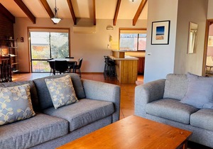 Unit 2/11 Beach Street, Merimbula