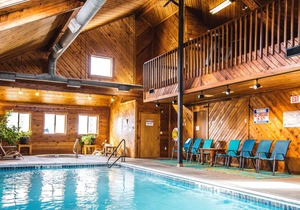 Unit #2 Cozy 2 Bed/2 Bath Condo on Golf Course with Hot tub/ Sauna/ Pool