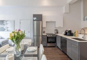 Unwind in a Multilevel Loft in the Heart of Trendy Mile End