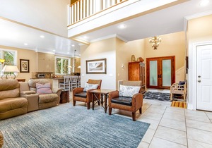 Upscale House with Private Pool, Lagoon Views - Near Beach & Tennis