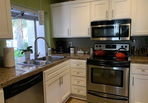 Upscale Monarch Beach Condo - Walk to Salt Creek Beach, shops, restaurants