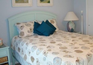 Gulf to Bay location at Hideaway Bay. Leave your cares behind. Boating, fishing, shelling and relaxing in abundance on Little Gasparilla Island.