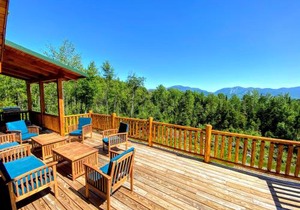 UV Log home with direct Cannon Mountain views Minutes to attractions Fireplace Pool Table AC