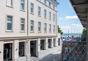 Vacation directly on the historic Alter Strom