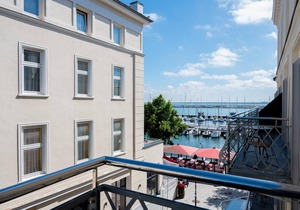 Vacation directly on the historic Alter Strom