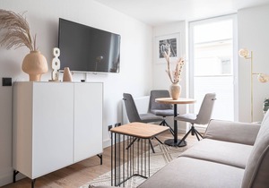 Vacation directly on the historic Alter Strom