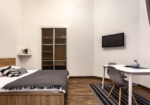 Valova 13/9, small studio