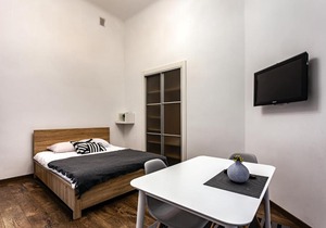 Valova 13/9, small studio