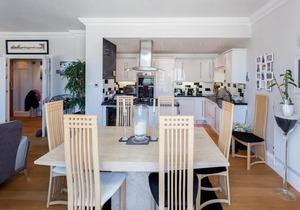 Veeve - Riverside views at Chelsea Harbour