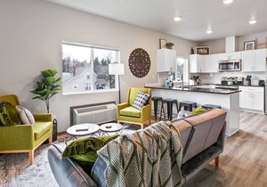 Very New 2 Bd 2 Bth Near Perry Dist and Downtown!