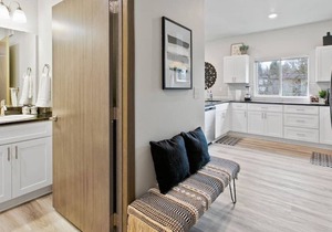 Very New 2 Bd 2 Bth Near Perry Dist and Downtown!