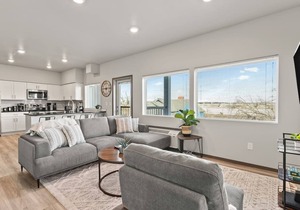 Very New 2 Bed 2 Bath Near DT and Perry District!