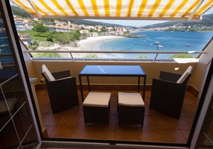 Very new, terrace with sea view