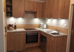 very quiet, central and sunny location with mountain views, 300 m to the center