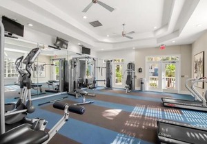 Viagem Prime Location and Open 2BR Balcony Pool Gym