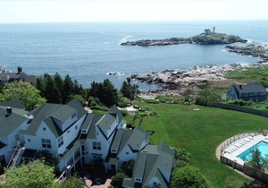 ViewPoint - 1BR Balcony Garden Suite 105