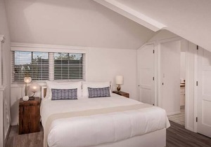 ViewPoint - 1BR Open Loft Suite 102