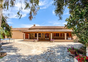Villa Can Daniel for six people with pool and BBQ