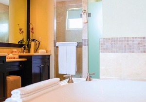 Villa del Palmar Cancun 2 BR Suite