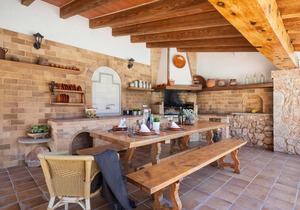 Villa for 8 with pool and huge garden, close to the beach in Puerto Pollença.