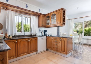 Villa for 8 with pool and huge garden, close to the beach in Puerto Pollença.