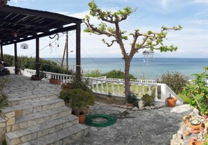 Villa Galanis by the sea...