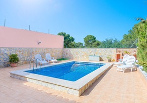 Villa Gloria - Four Bedroom Villa, Sleeps 8