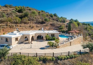 Villa Heaven: Large Private Pool, Sea Views, A/C, WiFi, Eco-Friendly