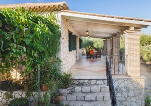 VILLA HELONA