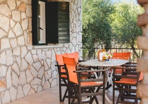 VILLA HELONA