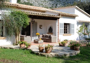 Villa in La Font, outskirts of Pollenca, Mallorca, Private Pool, Mature Garden